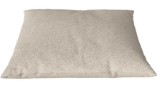 Cargar imagen en el visor de la galería, Classic Cushion
