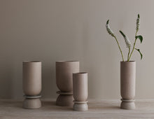 Cargar imagen en el visor de la galería, Hour Vase Ø12 x H29,
