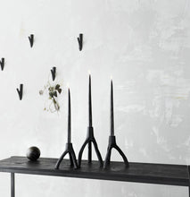 Cargar imagen en el visor de la galería, Candle holder  Aion XL - Black
